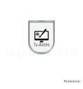 Pin personalizado con forma de escudo metálico y diseño a color