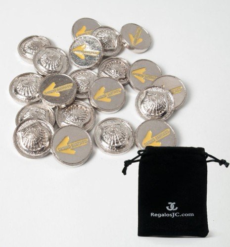 Set of 20 Camino de Santiago mus counters with enamelled scallop shell