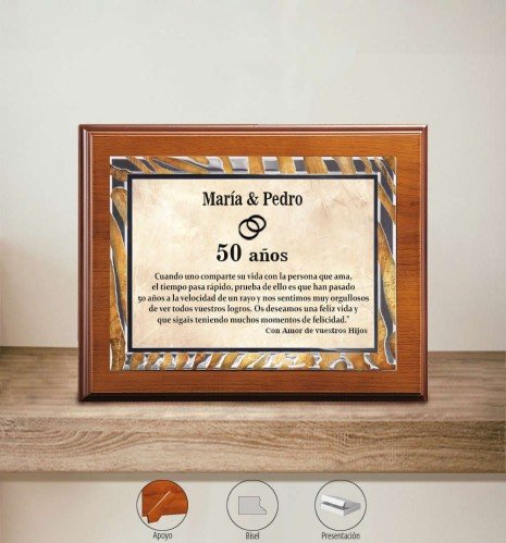 Golden wedding tribute plaque in oak wood, horizontal position with wooden stand